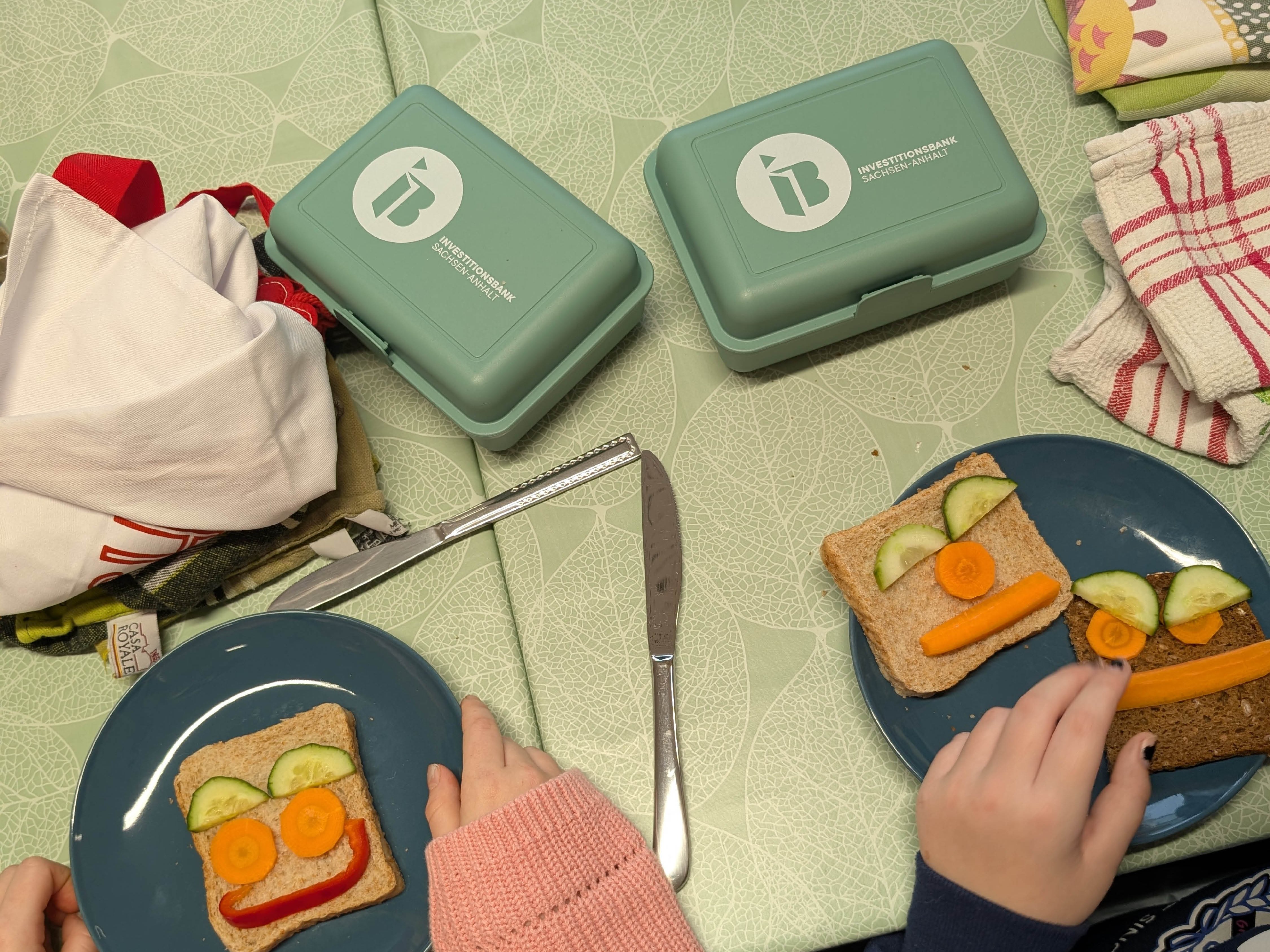 Brotdosen und gesunde Frühstücksteller an der Grundschule Zielitz